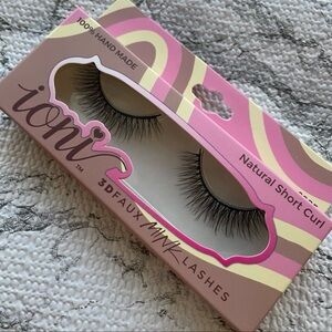 Ioni Lashes